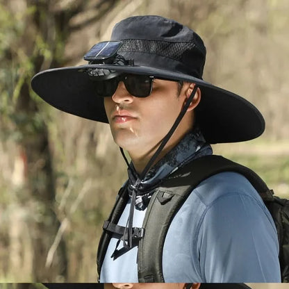 Chapeau avec ventilateur solaire intégré