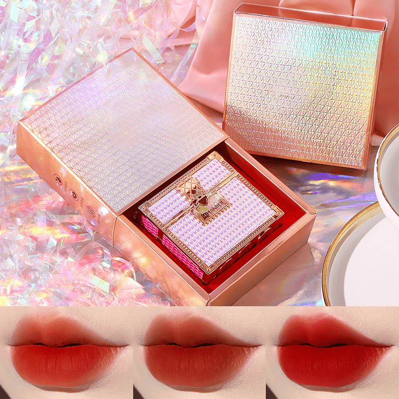 Matte lipsticks in een chique handtas doos 