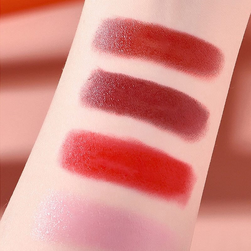 Matné rúže v štýlovom púzdre na kabelku 